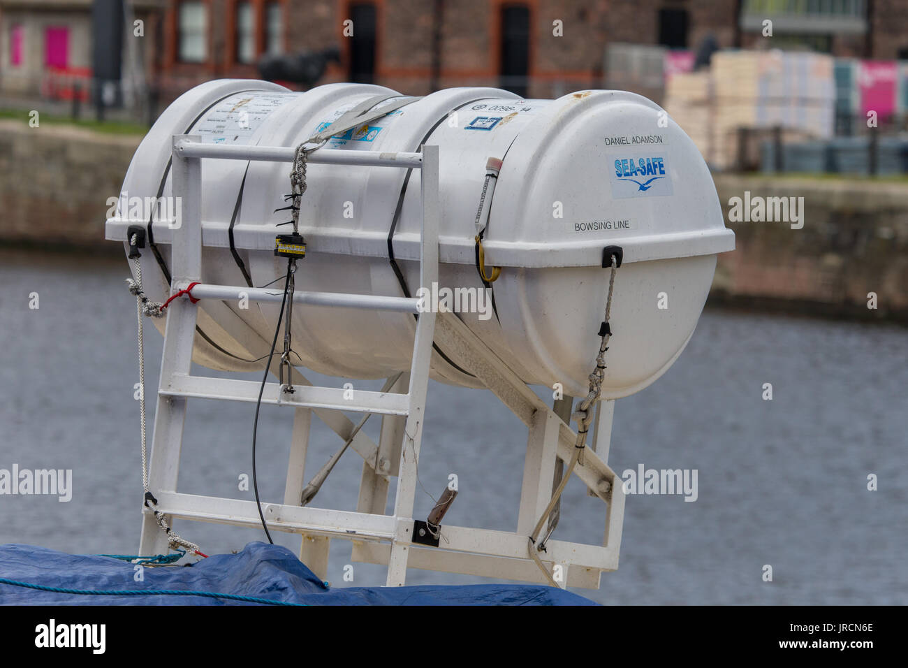 Liferaft Stock Photos & Liferaft Stock Images Alamy