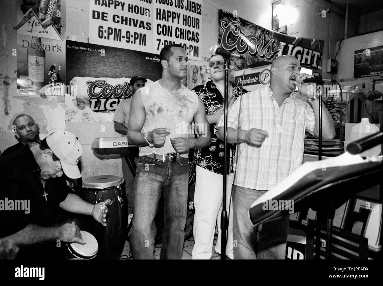 The salsa band 'Son de Ayer' rocks the house at Santurce's Los Taberna bar. Santurce, San Juan,Puerto Rico. Stock Photo