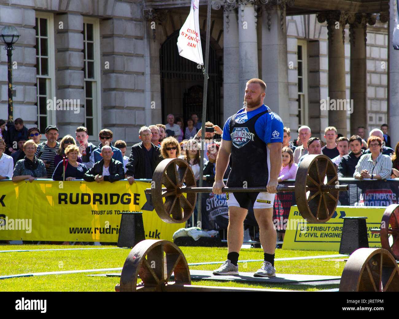 Strongest man competition hi-res stock photography and images