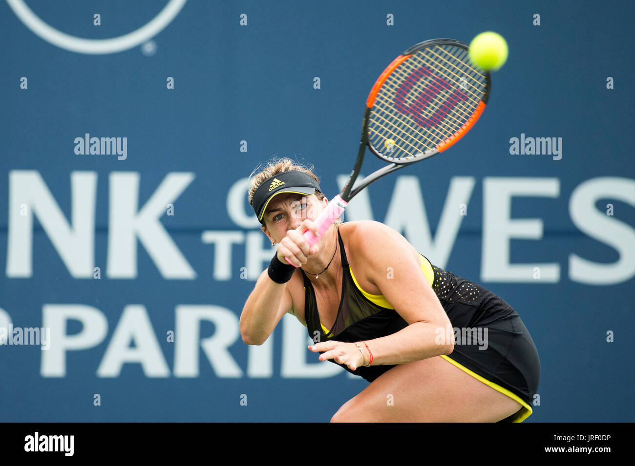 August 04, 2017: Anastasia Pavlyuchenkova (RUS) was defeated by CoCo Vandeweghe (USA) 6-2, 6-3 at the Bank of the West Classic being played at the Taube Tennis Stadium in Stanford, California. © Mal Taam/TennisClix/CSM Stock Photo