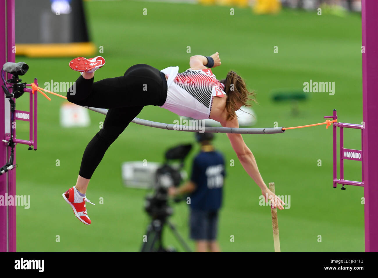 London, UK. 4 August 2017. A pole vaulter practices during the pole