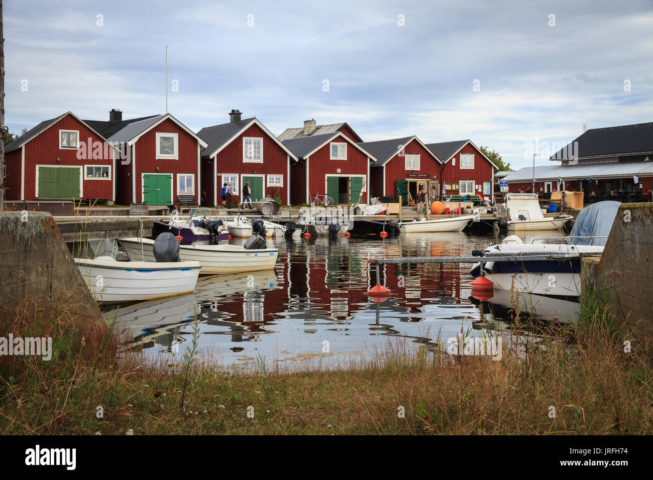 Traditional Swedish fishing village of Lorudden Stock Photo Alamy