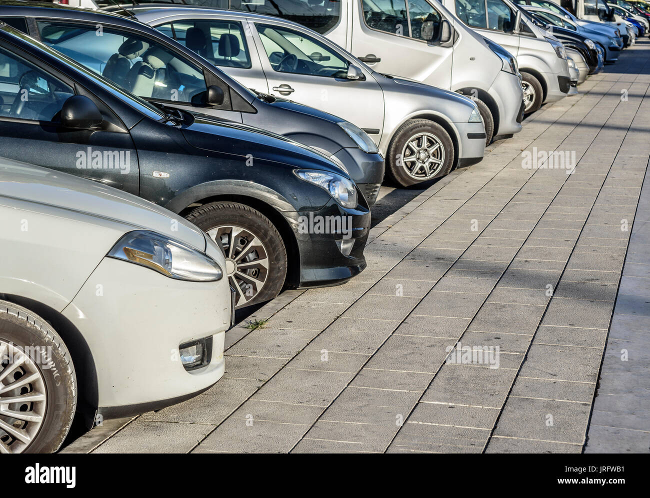 New car parking lot hi-res stock photography and images - Alamy