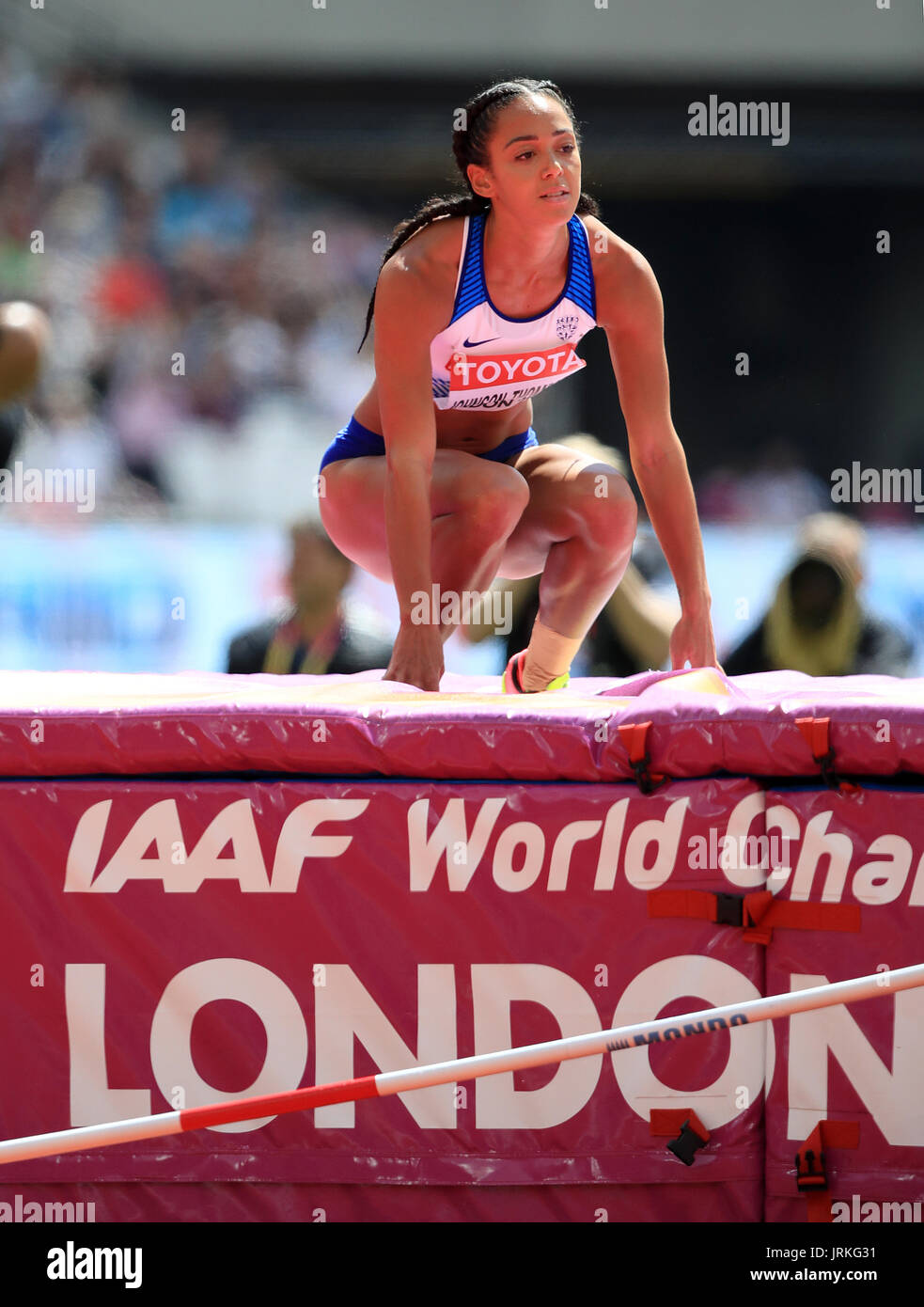 Great Britain's Katarina Johnson-Thompson appears dejected after failing her first attempt in the Women's Heptathlon high jump during day two of the 2017 IAAF World Championships at the London Stadium. PRESS ASSOCIATION Photo. Picture date: Saturday August 5, 2017. See PA story ATHLETICS World. Photo credit should read: John Walton/PA Wire. RESTRICTIONS: Editorial use only. No transmission of sound or moving images and no video simulation. Stock Photo