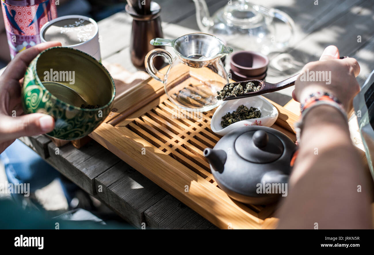 Traditional Chinese tea ceremony Stock Photo - Alamy