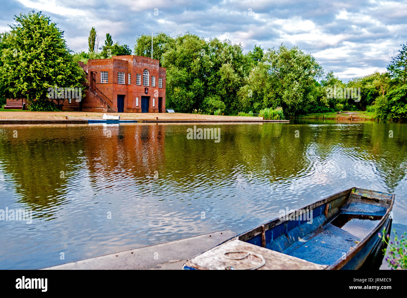 Boathouses of the Oxford colleges; Bootshäuser der Colleges in Oxford an der Themse Stock Photo