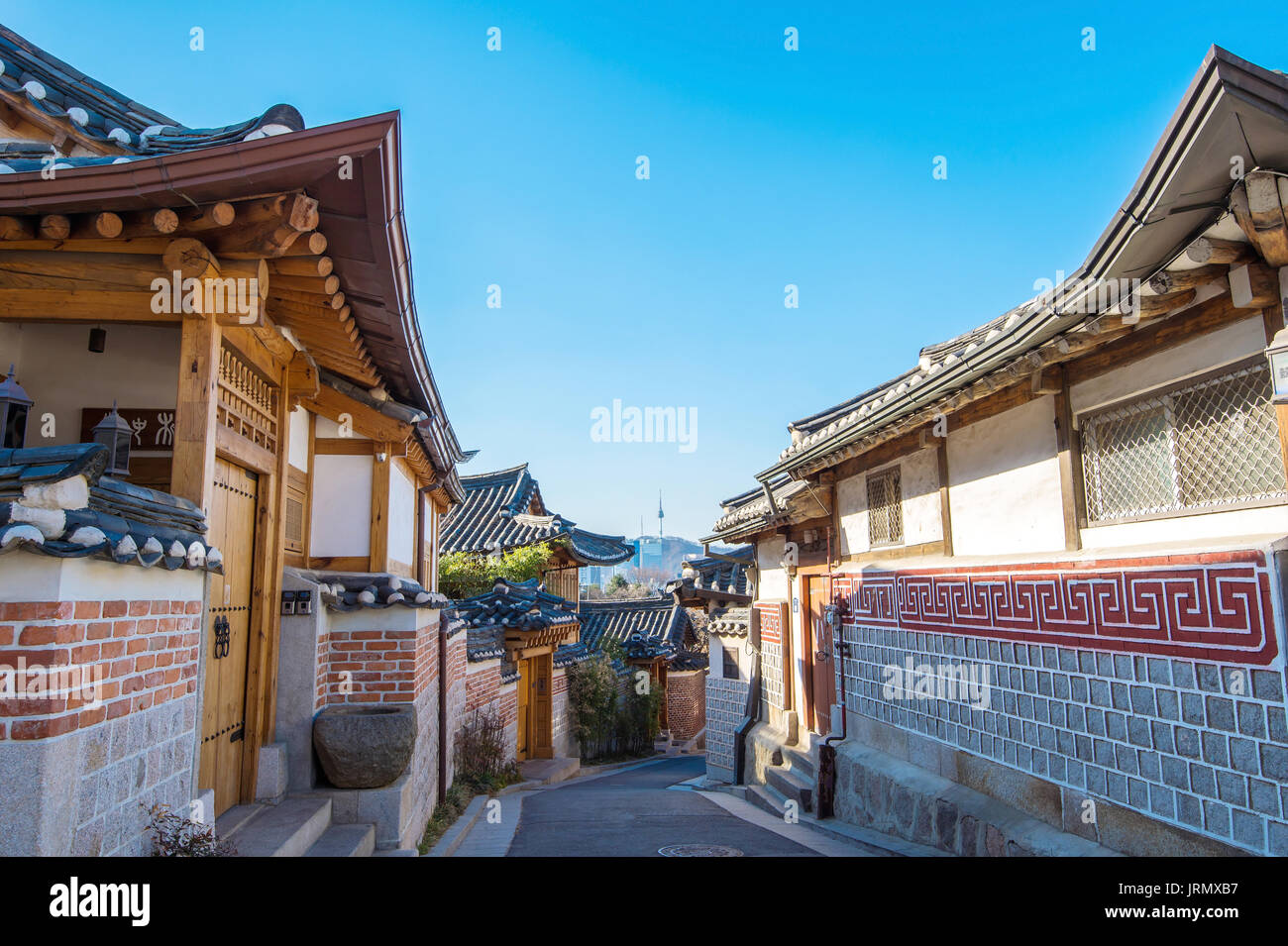 Bukchon Hanok Village,Traditional Korean style architecture in Seoul ...