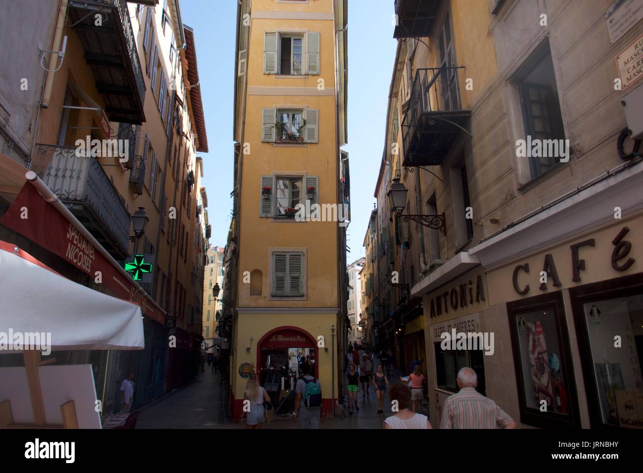 Tall narrow hires stock photography and images Alamy