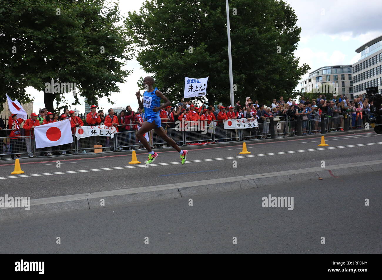 The 26.2 mile route will start and finish at Tower Bridge. The loop ...