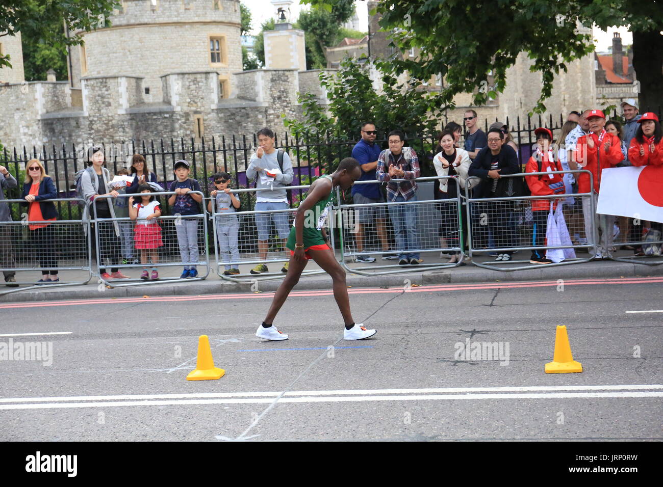 Tower Bridge Loop The 26.2 mile route will start and finish at Tower Bridge. The loop ...