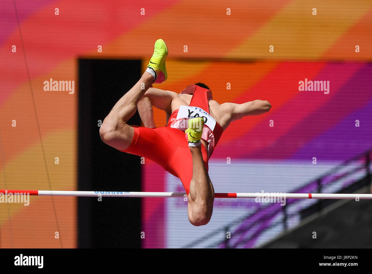Flying pole vault hires stock photography and images Alamy