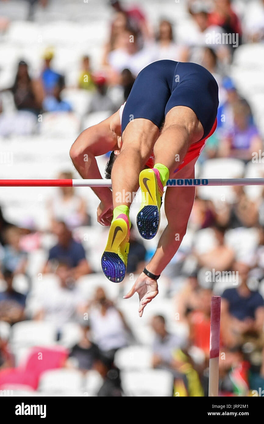 Flying pole vault hires stock photography and images Alamy