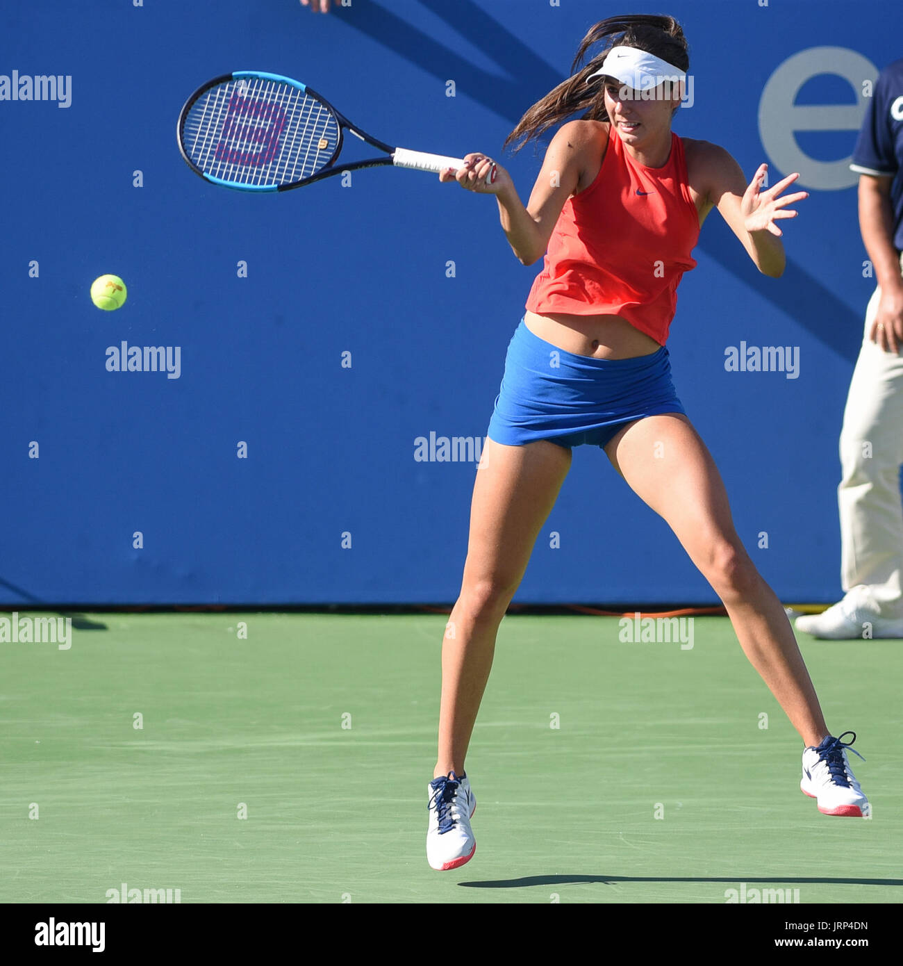 Washington, D.C, USA. 5th Aug, 2017. OCEANE DODIN hits a forehand during  her semifinal match at the Citi Open at the Rock Creek Park Tennis Center  in Washington, DC Credit: Kyle Gustafson/ZUMA