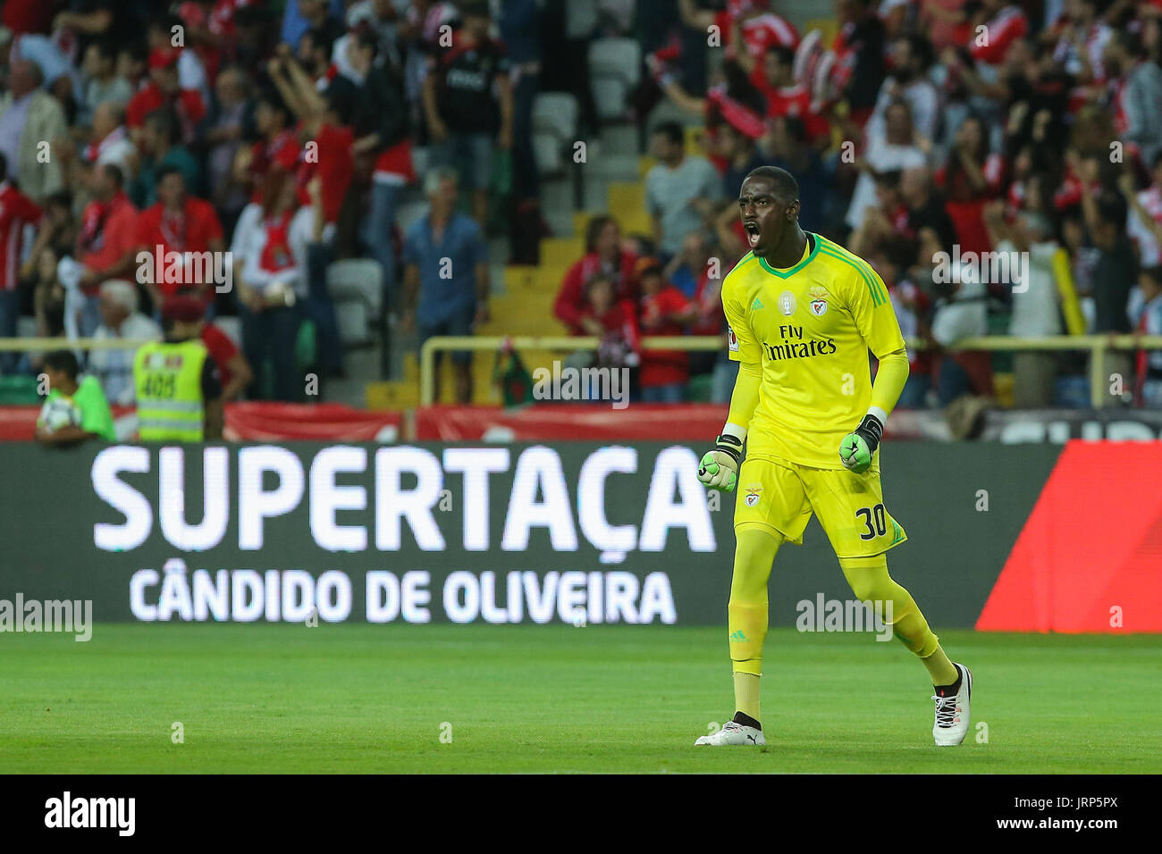 Benfica«s goalkeeper Bruno Varela from Portugal celebrating a goal scored  by Benfica«s forward Jonas from Brazil during the Candido Oliveira Super  Cup match between SL Benfica and Vitoria Guimaraes at Municipal de