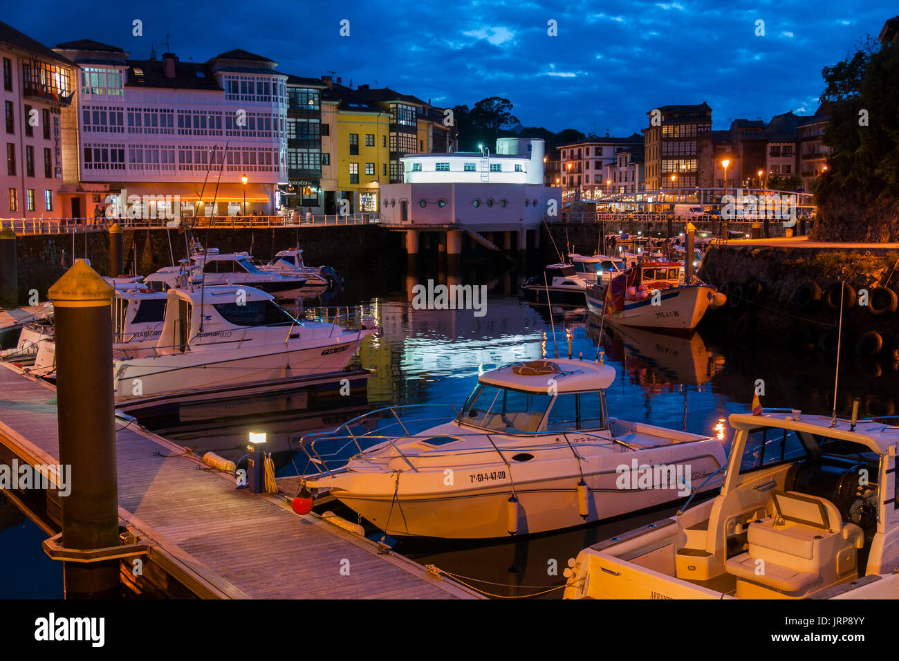 Puerto de Llanes por la noche. Asturias. España. Conjunto histórico artístico. Stock Photo