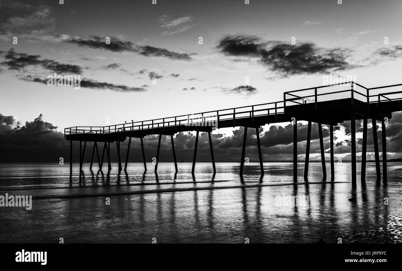 Pontoon wharf quay pier jetty hires stock photography and images Alamy