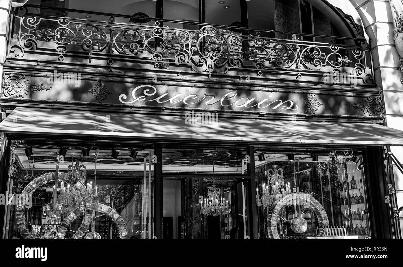Guerlain Store at Avenue Des Champs-Elysees Decorated for Christmas in Paris  . Guerlain is One of the Most Premier Editorial Stock Photo - Image of  fashion, shop: 235285853