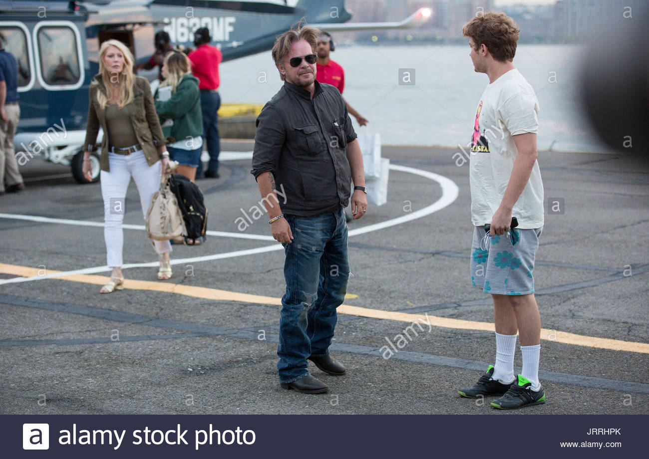 John Mellencamp And His Wife Stock Photos & John Mellencamp And His