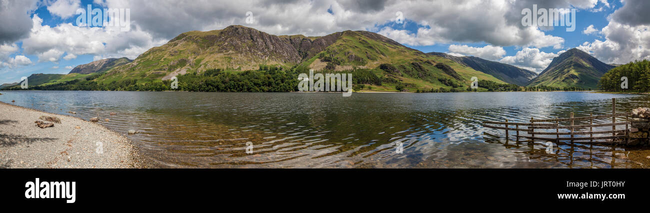 View across lake Buttermere in the Lake District Stock Photo