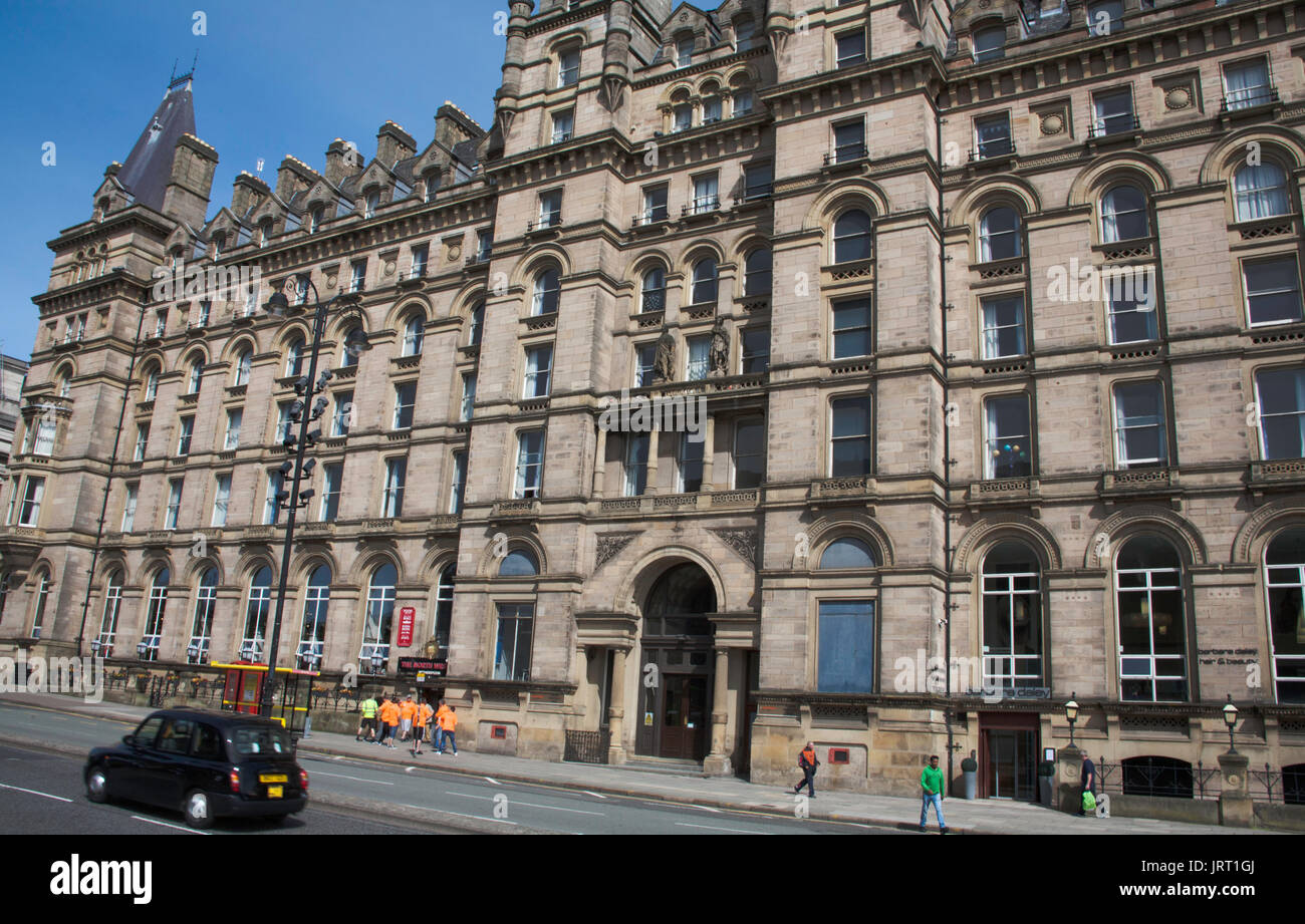 The North Western Hotel Lime St Liverpool Merseyside England Stock Photo