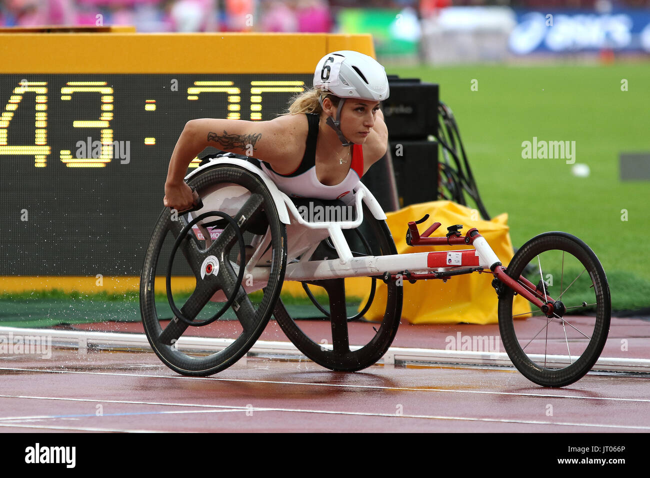 Hamide KURT of Turkey in the Women's 800m T53 Final at the World Para Championships in London 2017 Stock Photo