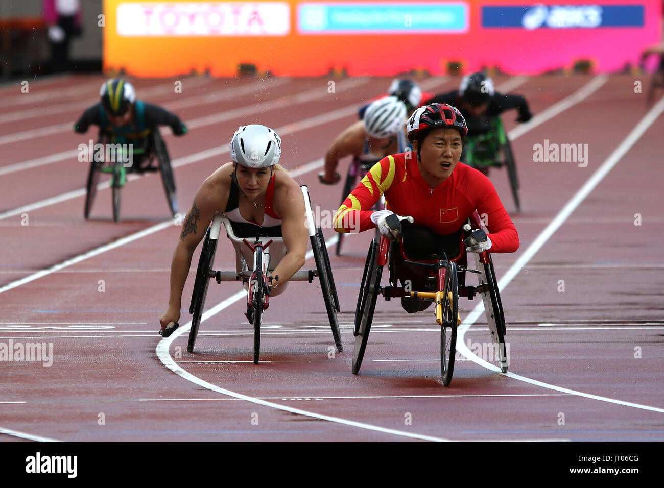 Hongzhuan ZHOU of China wins gold in the Women's 800m T53 Final at the World Para Championships in London 2017 Stock Photo