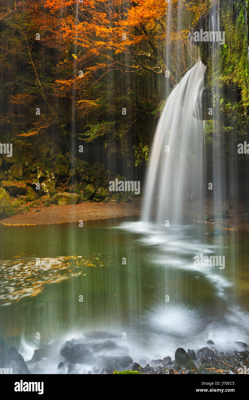The Nabegataki Falls 鍋ヶ滝 On The Island Of Kyushu Japan Surrounded By Autumn Colours Stock Photo Alamy The Nabegataki Falls 鍋ヶ滝 On The Island Of Kyushu Japan Surrounded By Autumn Colours Stock Photo Alamy