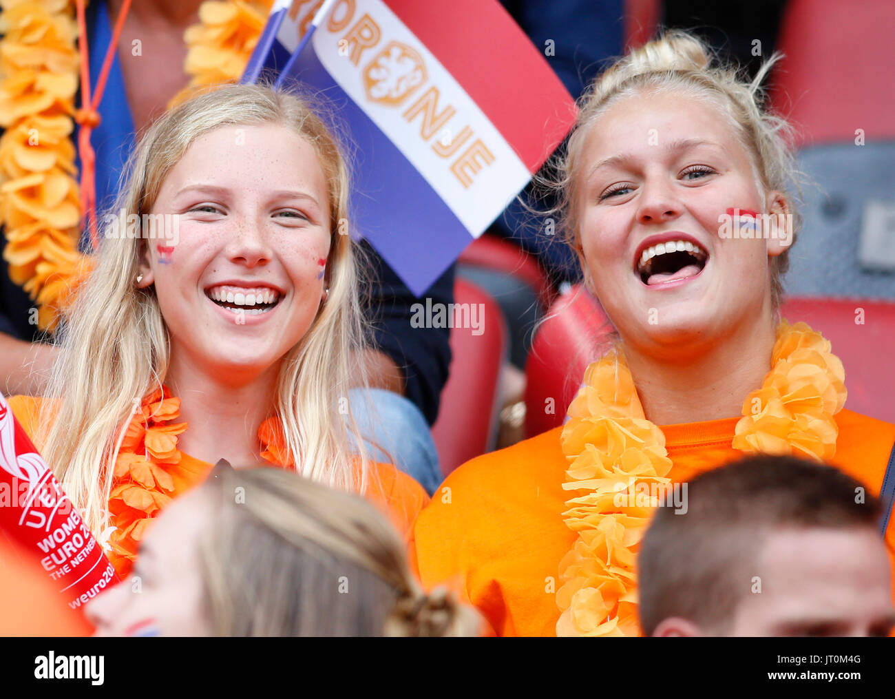 Enschede, Netherlands. 6th Aug, 2017. Fans of the Netherlands cheer