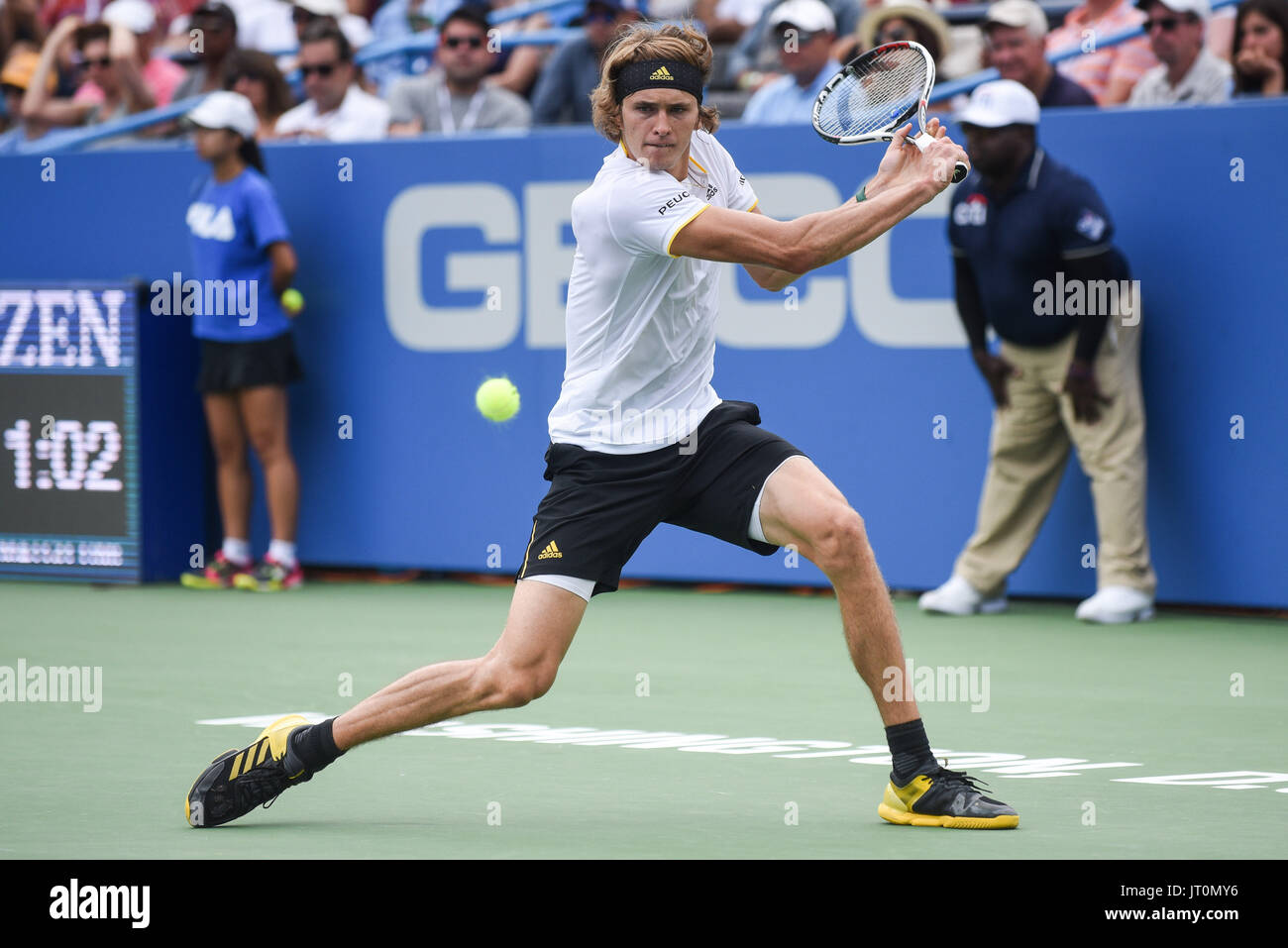 washington-d-c-usa-6th-aug-2017-alexander-zverev-hits-a-backhand