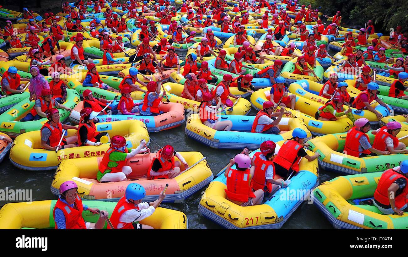 Chinese Rafters Live In Rafters High Resolution Stock Photography and Images - Alamy