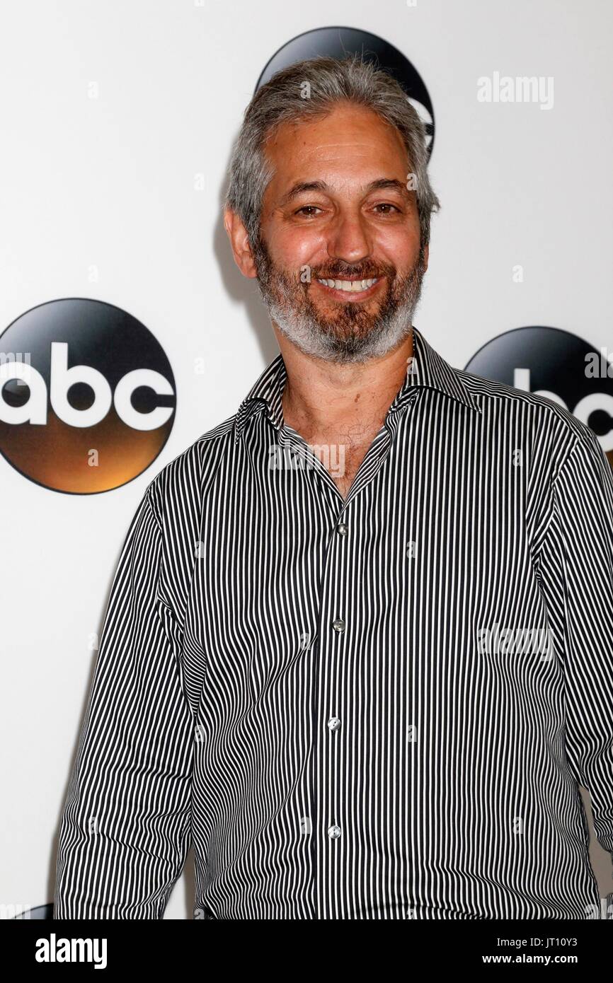 Beverly Hills, CA. 6th Aug, 2017. David Shore at arrivals for ABC's TCA Summer Press Tour Party - Part 2, The Beverly Hilton Hotel, Beverly Hills, CA August 6, 2017. Credit: Priscilla Grant/Everett Collection/Alamy Live News Stock Photo