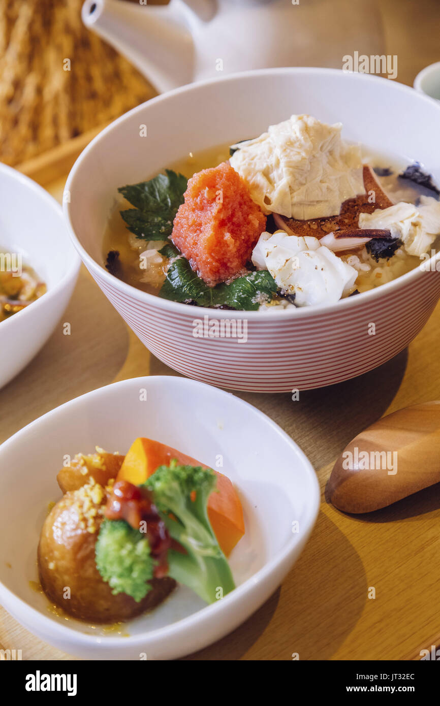 shrimp and tofu Stock Photo Alamy