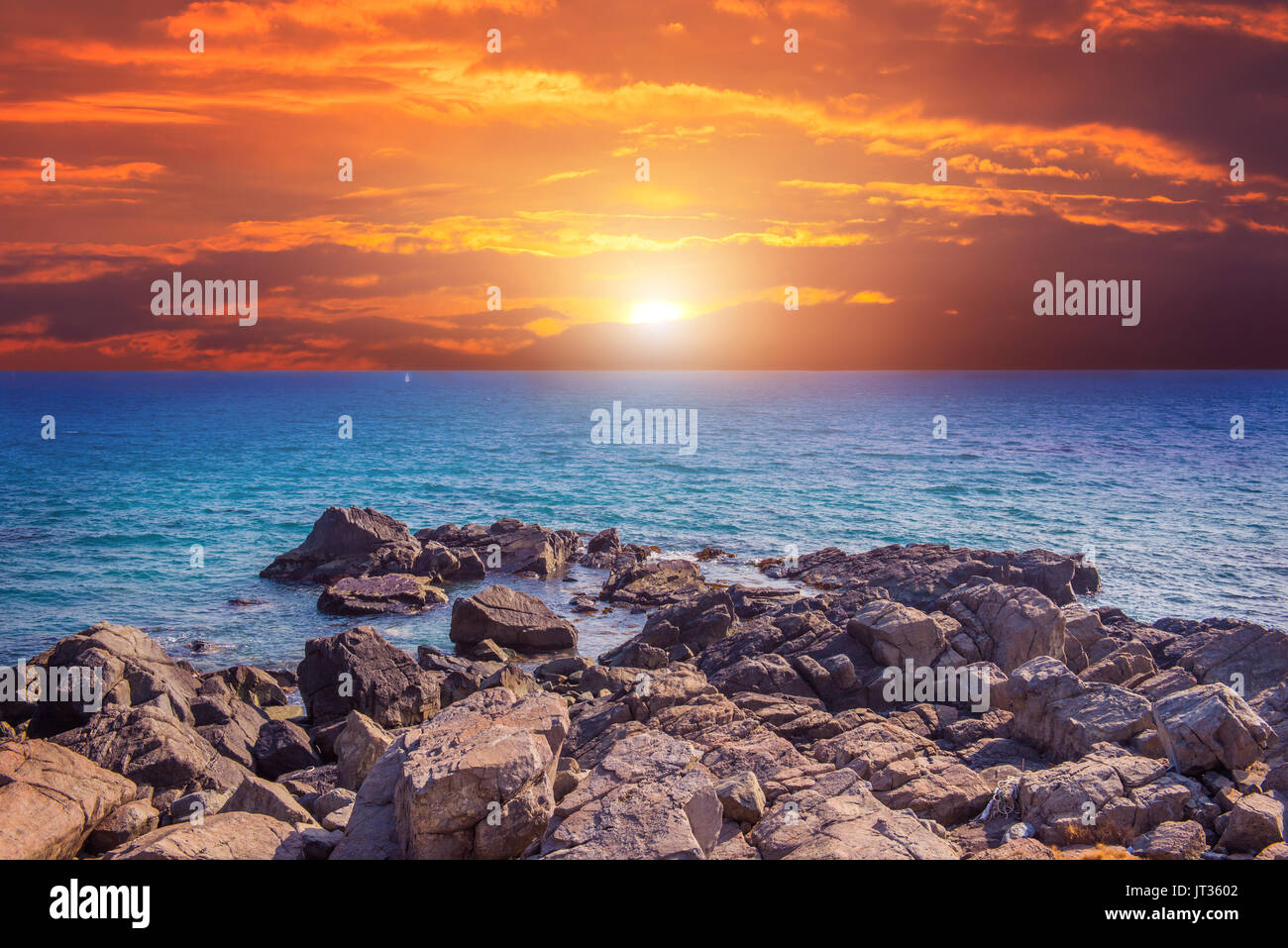 Beautiful sunset above sea nature hi-res stock photography and images ...