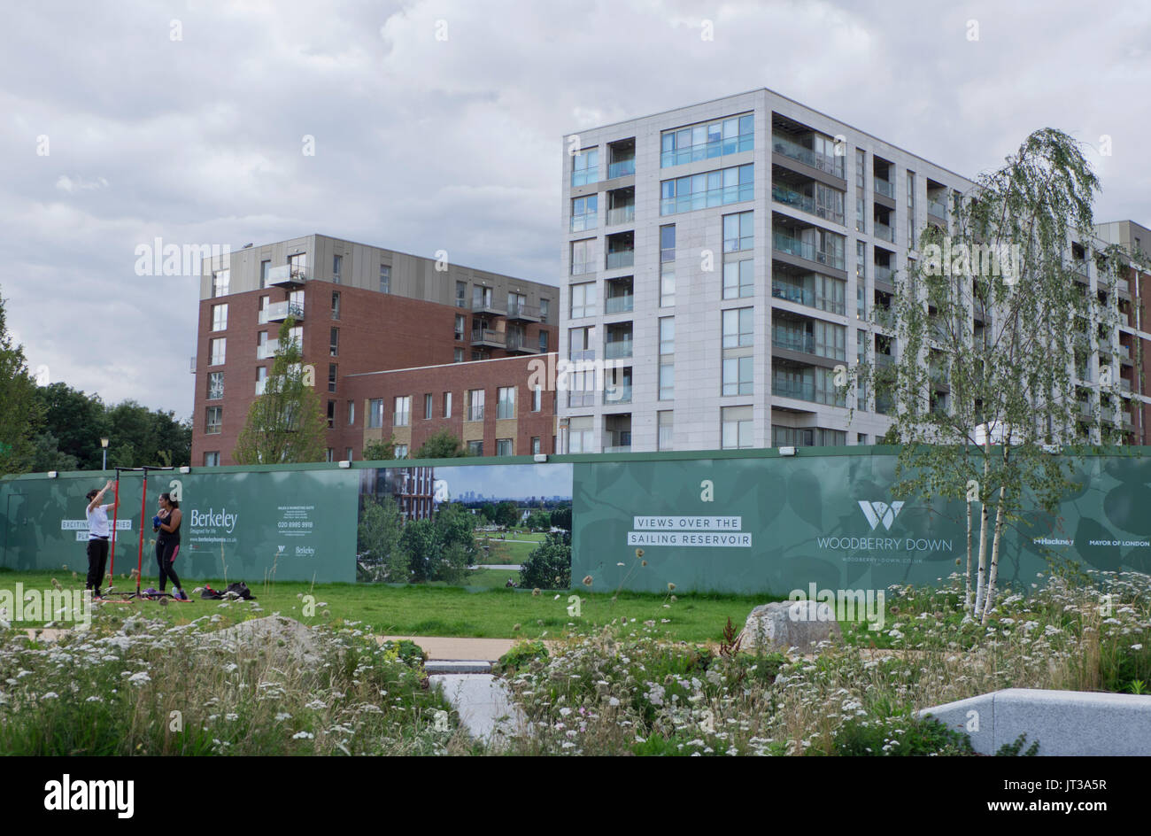 Woodberry Down housing estate in Hackney with mixture of affordable ...