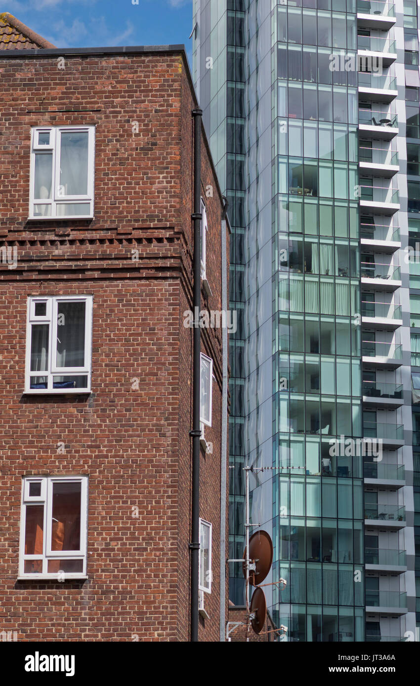Woodberry Down housing estate in Hackney with mixture of affordable ...