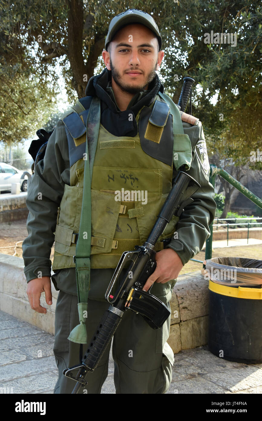 soldier of the Israeli army standing guard in Jerusalem Stock Photo