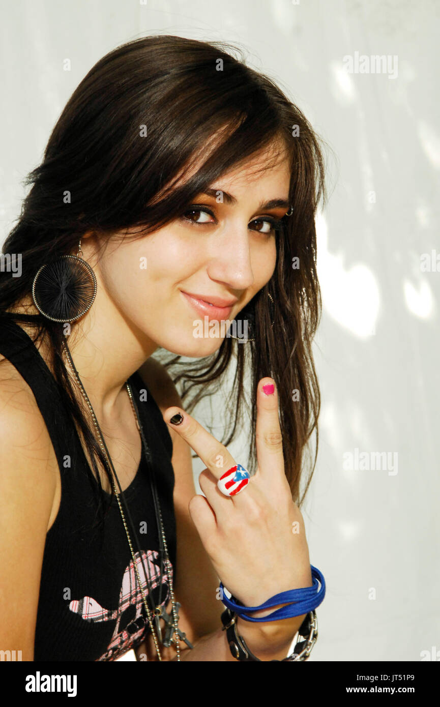 Exclusive portraits singer/rapper Krista 2008 Lollapalooza Music ...