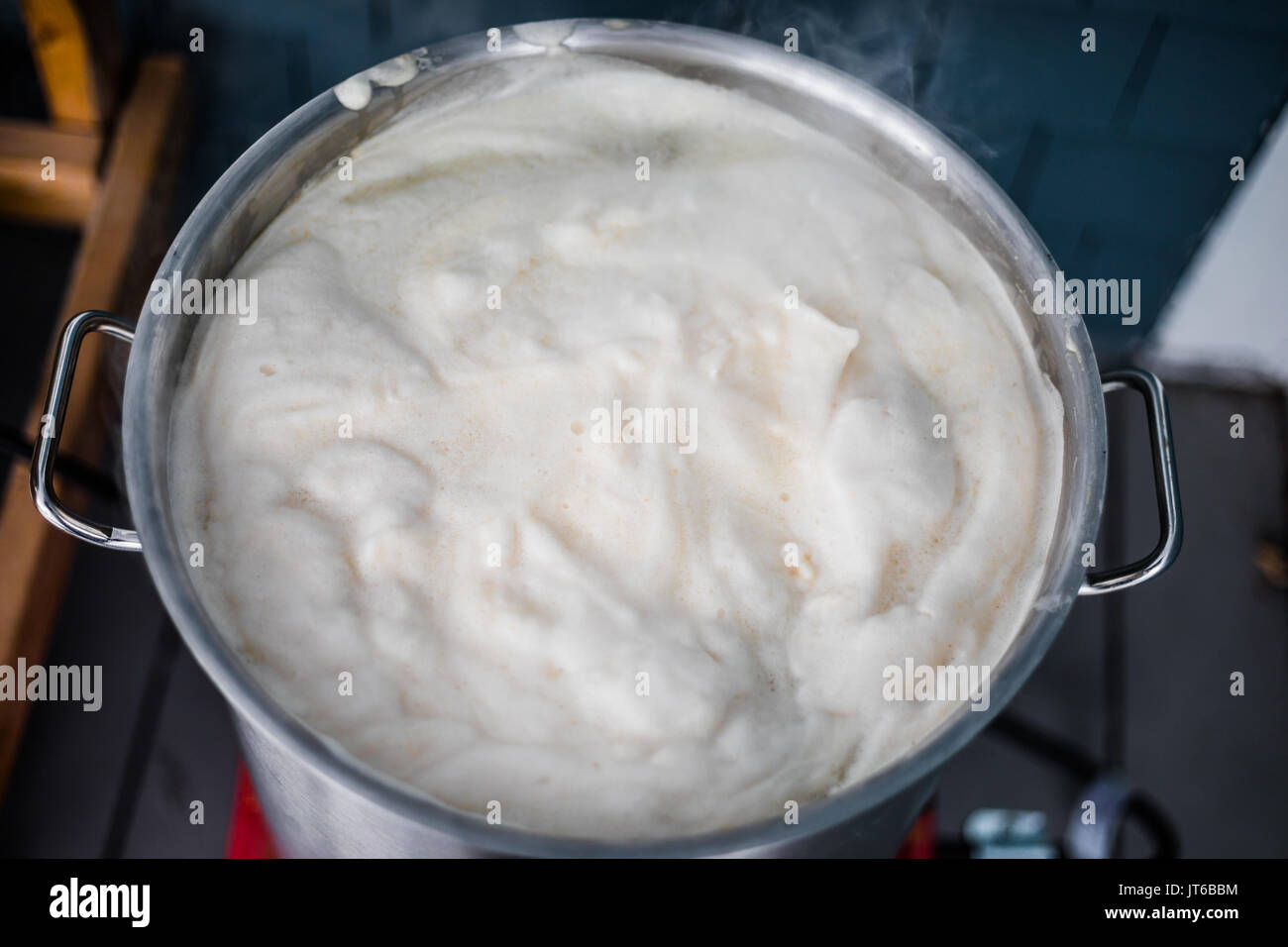 Homebrewing Hot Break and lot of Protein Froth on to of the Boil Kettle