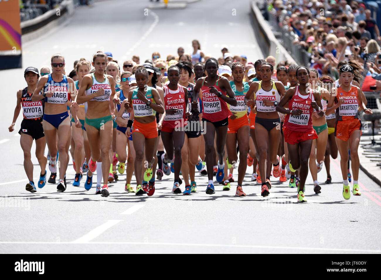Runners set off in the IAAF World Championships 2017 Women's Marathon race  in London, UK. Space for copy Stock Photo - Alamy