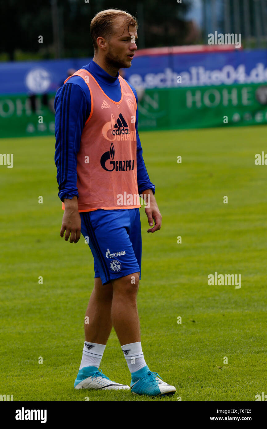 Johannes geis fc schalke 04 hires stock photography and images Alamy