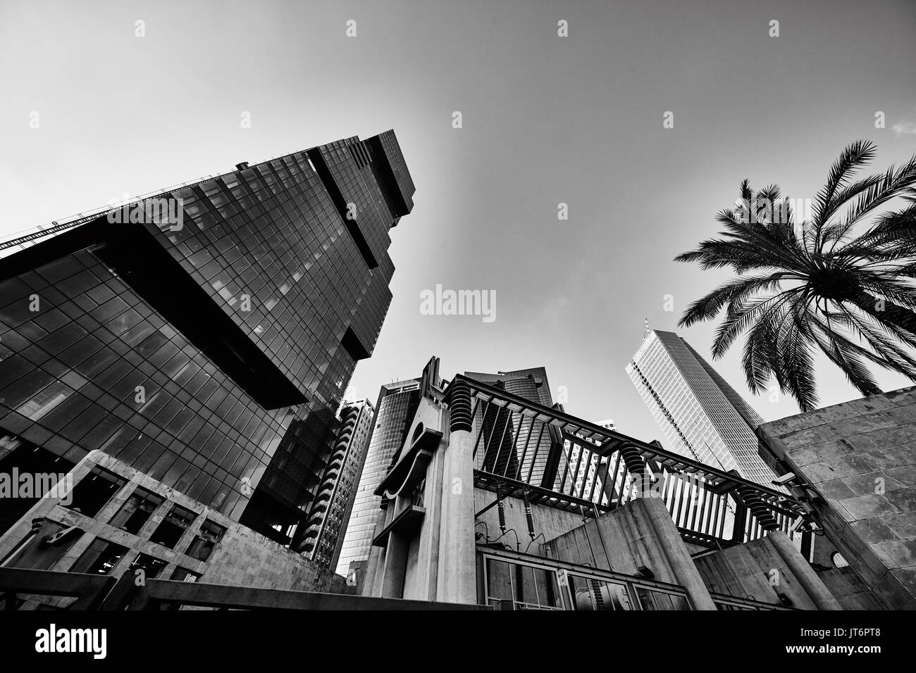 Super tall buildings Black and White Stock Photos & Images - Alamy