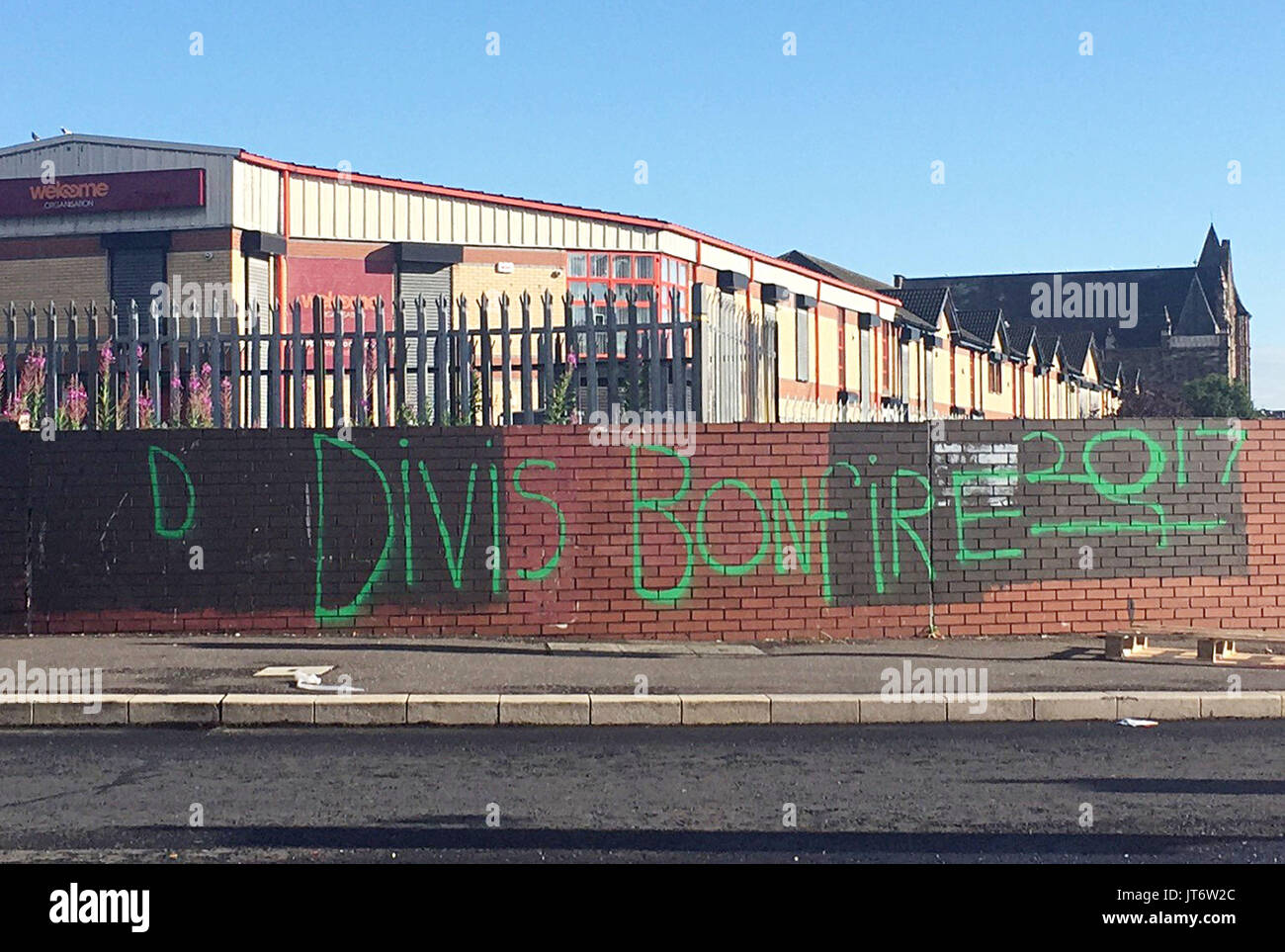 RETRANSMITTED CHANGING LOCATION FROM MARKETS AREA TO DIVIS AREA Graffiti on Divis street in Belfast, where Police have been attacked and cars torched by masked youths apparently angered by the removal of wood from the site of a nationalist bonfire in Belfast. Stock Photo