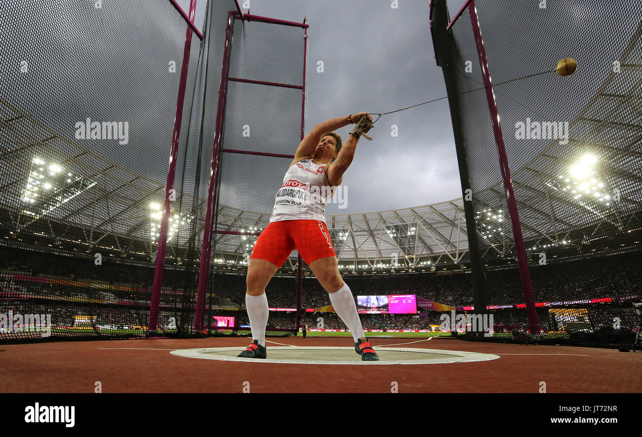 Poland's Anita Wlodarczyk competes in the women's hammer throw during