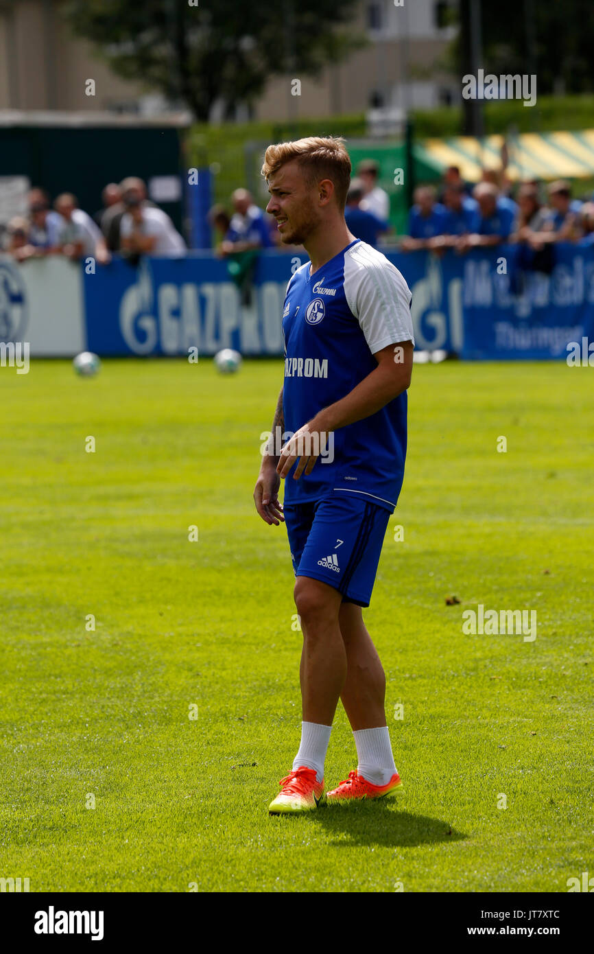 Max meyer fc schalke 04 hi-res stock photography and images - Alamy