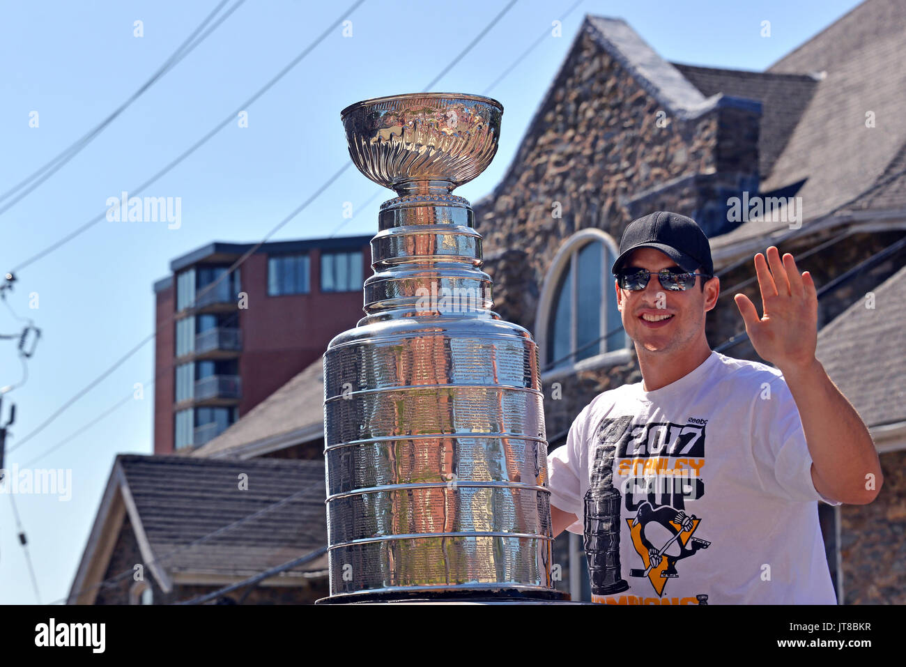 Dartmouth, Nova Scotia, Canada:  Sidney Crosby, captain of the of the Stanley Cup champion Pittsburgh Penguins with the Cup as the grand marshal for the 122nd Natal Day Parade Aug 7,2017.  He is from Cole Harbour which is part of the Halifax Regional Municipality. Credit: Paul McKinnon/Alamy Live News Stock Photo