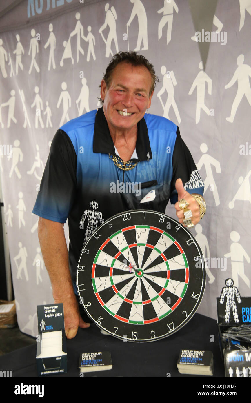 Bobby George High Resolution Stock Photography and Images - Alamy