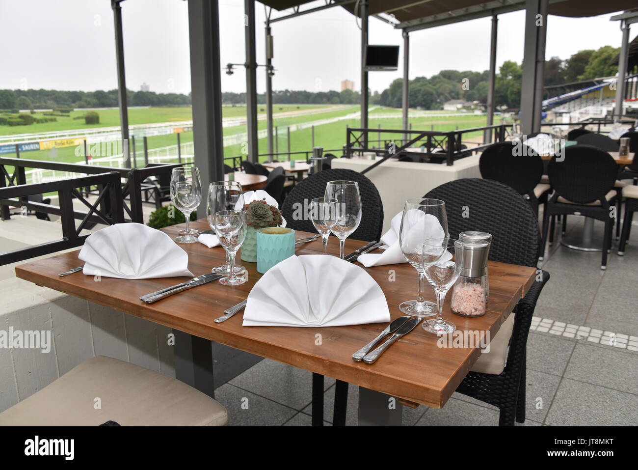 Cologne, Germany. 8th Aug, 2017. The new Hippodrom restaurant at the racecourse in Cologne, Germany, 8 August 2017. - NO WIRE SERVICE - Photo: Horst Galuschka/dpa/Horst Galuschka dpa/Alamy Live News Stock Photo