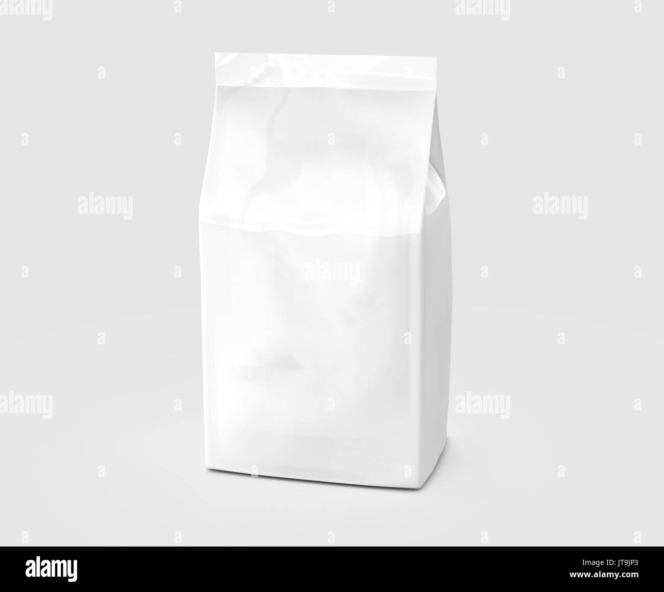 Download Pearl white coffee bean bag mockup, blank foil bag template in 3d Stock Photo: 152646987 - Alamy