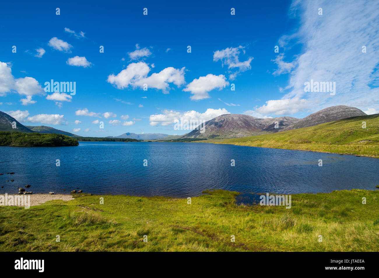 Lough Inagh in the Connemara National Park, County Galway, Connacht, Republic of Ireland, Europe Stock Photo