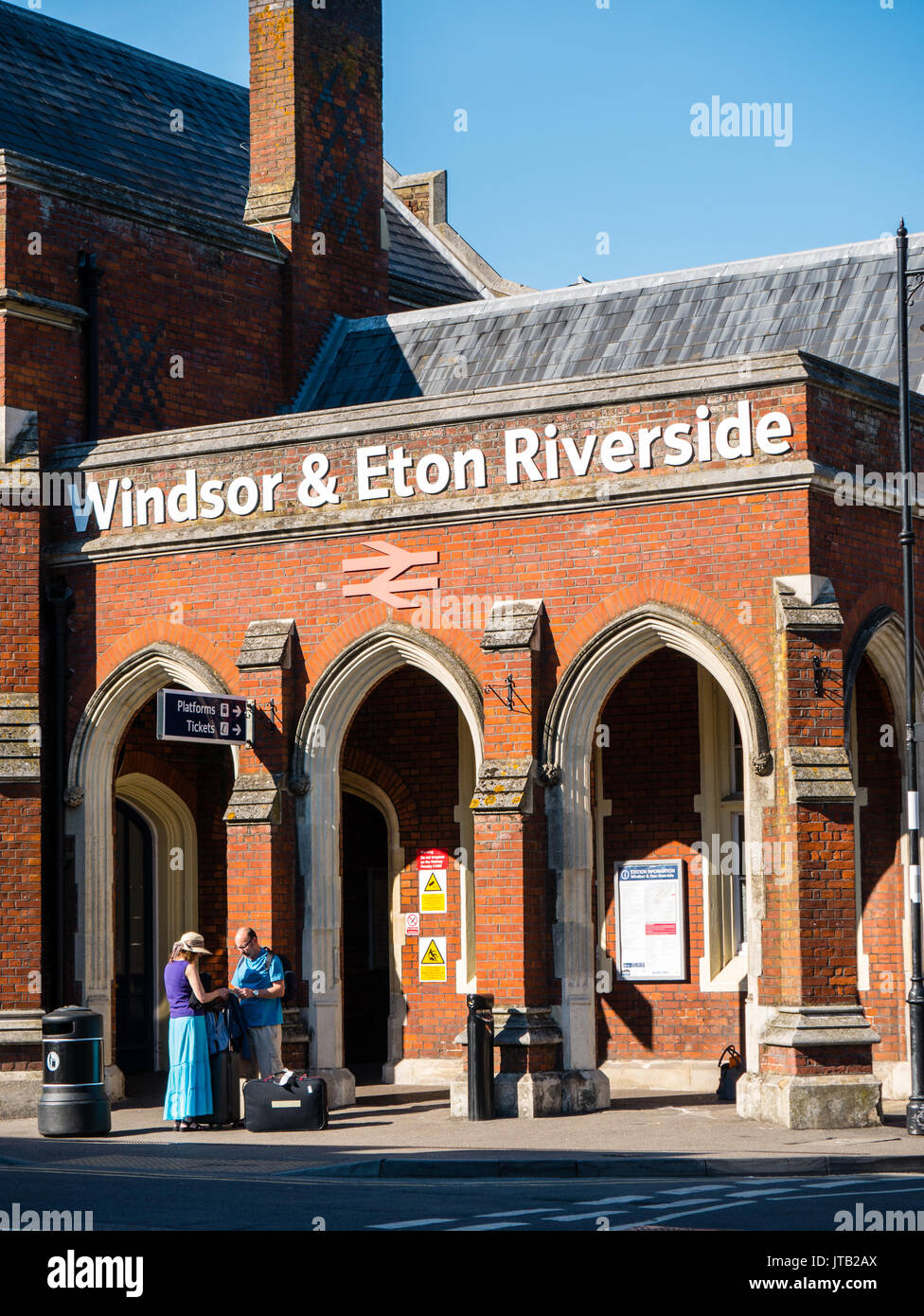Windsor & Eton Riverside Railway Station, Windsor, Berkshire, England Stock Photo Alamy